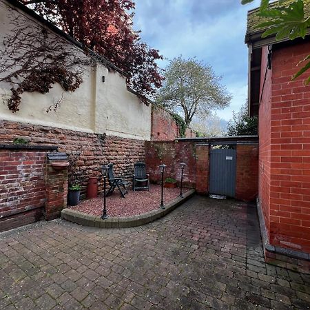 Apartamento Historic House In The Park, Private Courtyard Near The Castle Nottingham Exterior foto