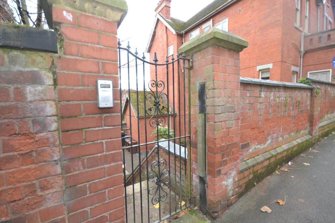 Apartamento Historic House In The Park, Private Courtyard Near The Castle Nottingham Exterior foto