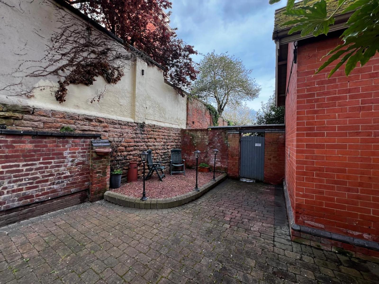 Apartamento Historic House In The Park, Private Courtyard Near The Castle Nottingham Exterior foto